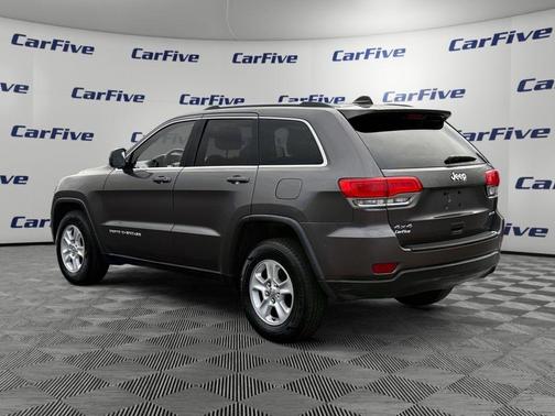 Granite Crystal Metallic Clearcoat 2015 Jeep Grand Cherokee Laredo