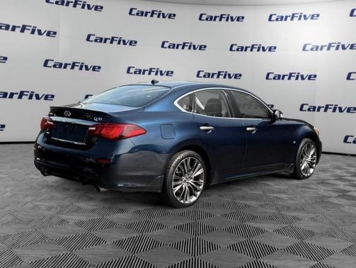 2016 INFINITI Q70 3.7X