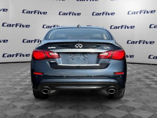 2016 INFINITI Q70 3.7X