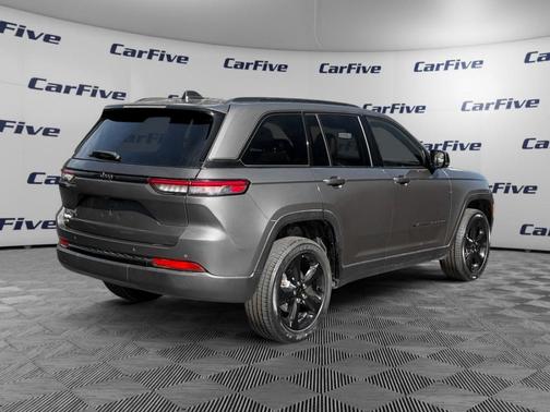 2022 Jeep Grand Cherokee Altitude