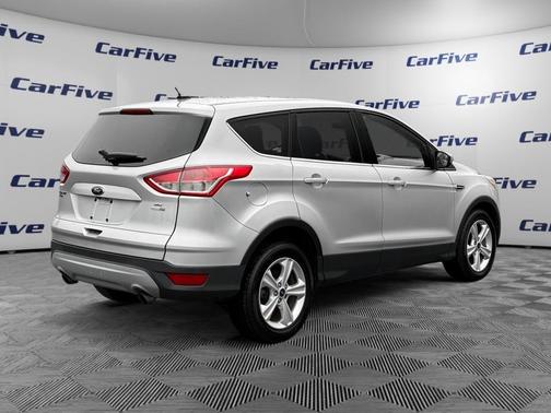 Ingot Silver 2015 Ford Escape SE