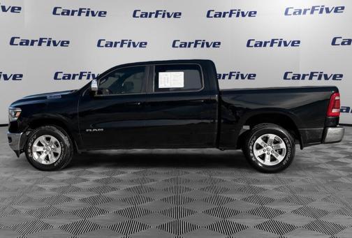 Diamond Black Crystal Pearlcoat 2023 RAM 1500 Laramie