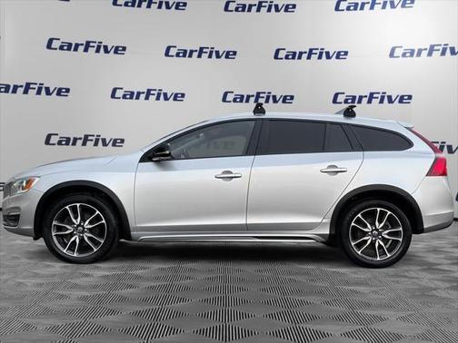 2016 Volvo V60 Cross Country T5