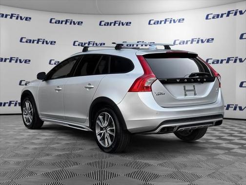 2016 Volvo V60 Cross Country T5