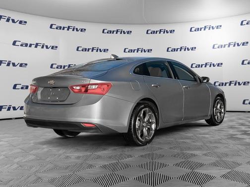 Sterling Gray Metallic 2023 Chevrolet Malibu FWD 1LT
