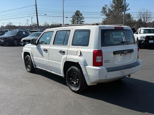 Stone White Clearcoat 2008 Jeep Patriot Sport