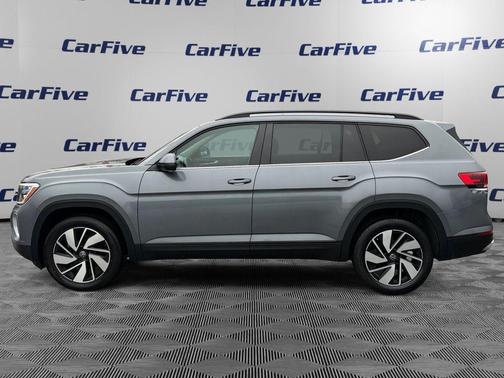Platinum Gray Metallic 2024 Volkswagen Atlas 2.0T SE w/Technology 4MOTION