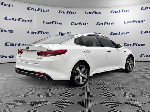 Snow White Pearl 2017 Kia Optima SX Turbo