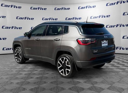 Granite Crystal Metallic Clearcoat 2018 Jeep Compass Limited