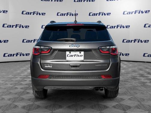 Granite Crystal Metallic Clearcoat 2018 Jeep Compass Limited