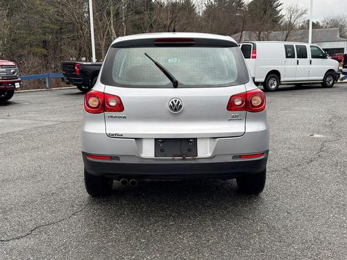 2011 Volkswagen Tiguan S