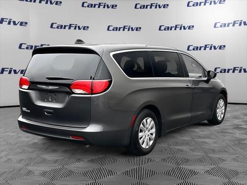 2020 Chrysler Voyager L