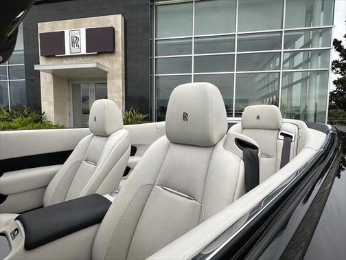 2019 Rolls-Royce Dawn Base
