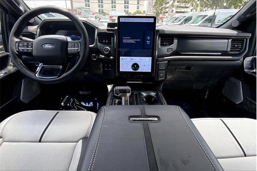 2025 Ford F-150 Lightning Platinum