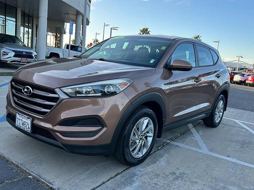 2016 Hyundai TUCSON SE