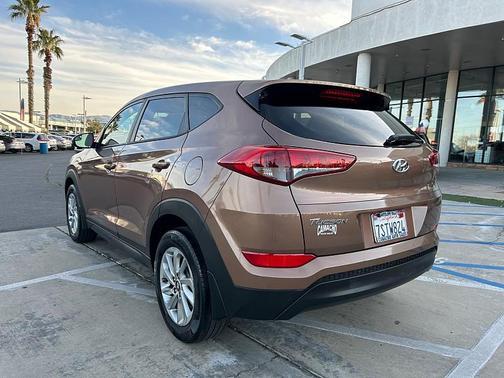 2016 Hyundai TUCSON SE