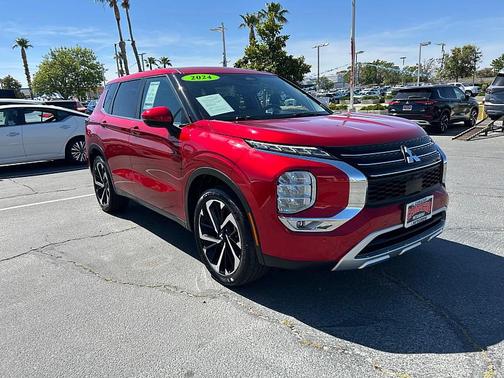 GRAY 2024 Mitsubishi Outlander SE