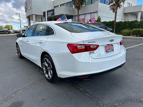 Summit White 2023 Chevrolet Malibu FWD 1LT