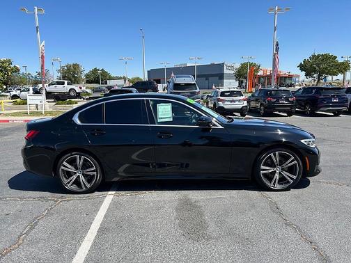 Jet Black 2022 BMW 330 330i
