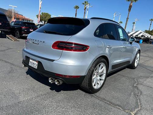2018 Porsche Macan S