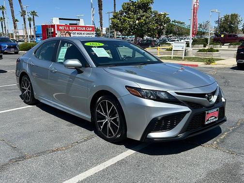 Celestial Silver Metallic 2023 Toyota Camry SE