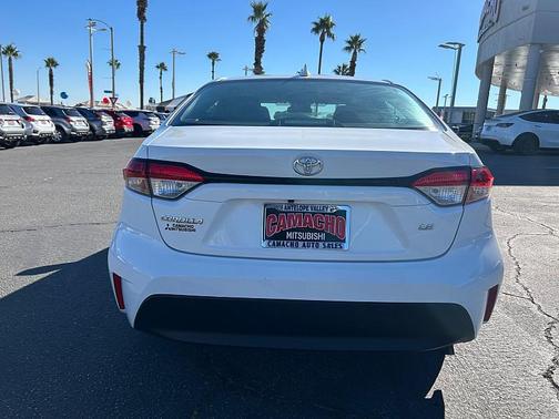 Ice Cap 2025 Toyota Corolla LE