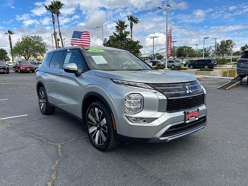 2025 Mitsubishi Outlander SE 2.5 2WD