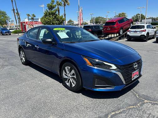 Deep Blue Pearl 2024 Nissan Altima S FWD