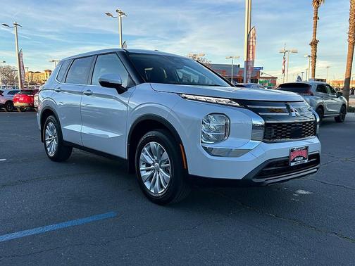 2026 Mitsubishi Outlander SE 1.5T 2WD