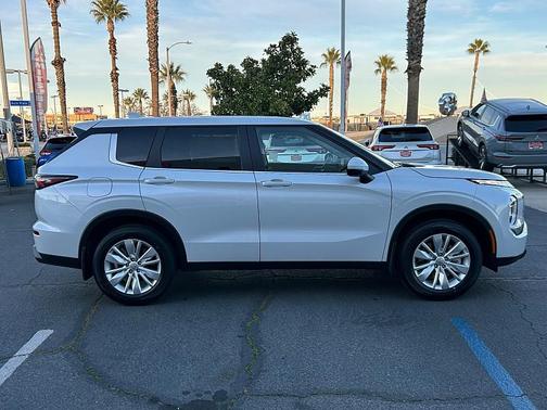 2026 Mitsubishi Outlander SE 1.5T 2WD