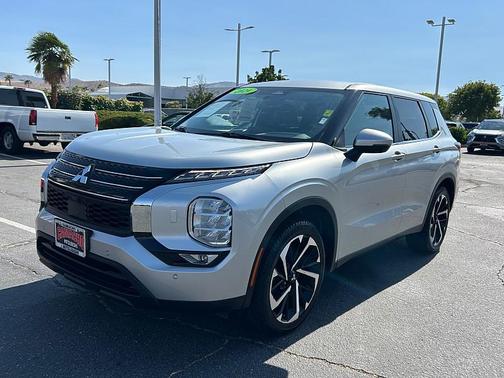 Alloy Silver Metallic 2024 Mitsubishi Outlander SE S-AWC