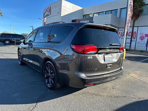 2019 Chrysler Pacifica Touring Plus