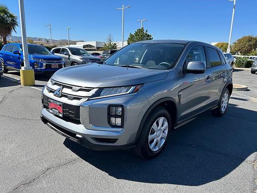 Mercury Gray Metallic 2027 Mitsubishi Outlander Sport 2.0 S