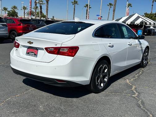Summit White 2024 Chevrolet Malibu FWD 1LT