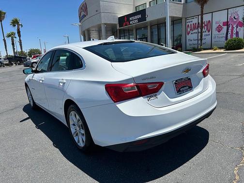 Summit White 2023 Chevrolet Malibu FWD 1LT