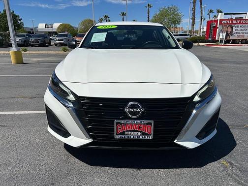 Glacier White 2025 Nissan Altima SV FWD