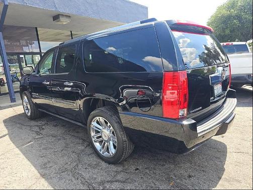 BLACK 2013 Cadillac Escalade ESV Platinum Edition