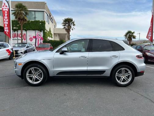 2017 Porsche Macan Base