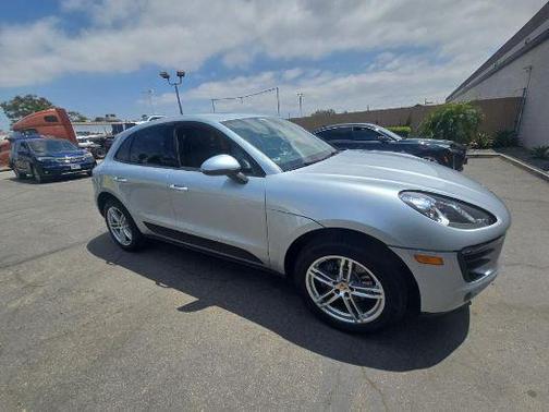 2017 Porsche Macan Base
