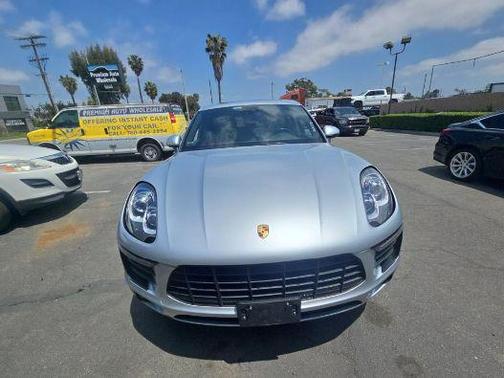 2017 Porsche Macan Base