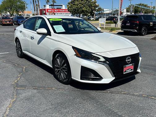 Pearl White Tricoat 2023 Nissan Altima 2.5 SV