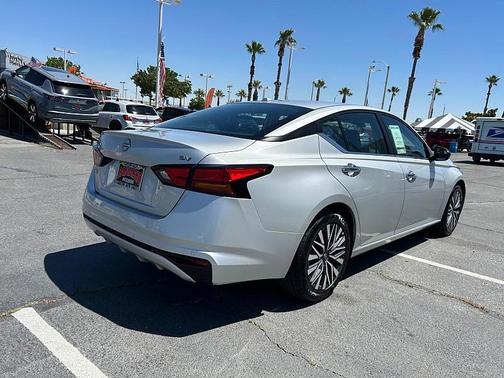 Brilliant Silver Metallic 2024 Nissan Altima 2.5 SV