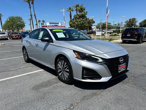 Brilliant Silver Metallic 2024 Nissan Altima 2.5 SV