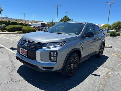 Mercury Gray Metallic 2027 Mitsubishi Outlander Sport 2.0 LE