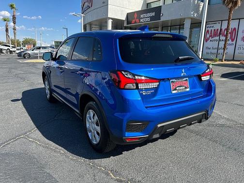 Octane Blue Metallic 2027 Mitsubishi Outlander Sport 2.0 S