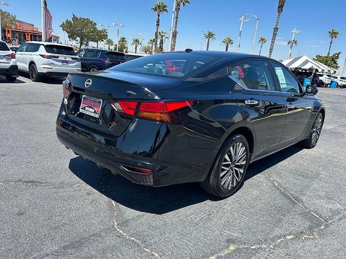 Super Black 2025 Nissan Altima SV FWD