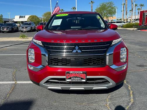 Red Diamond 2023 Mitsubishi Outlander SE 2.5 2WD