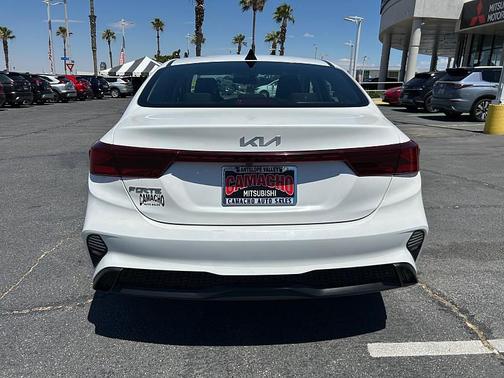 Snow White Pearl 2023 Kia Forte LXS