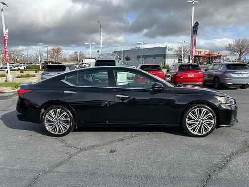 2023 Nissan Altima 2.5 SL