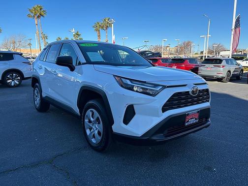 2024 Toyota RAV4 LE